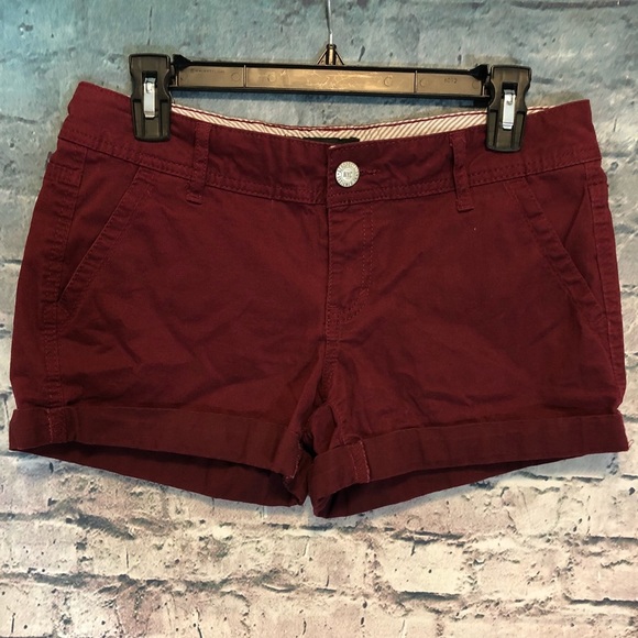Aeropostale Burgundy Shorts Size 6 Midi Twill - Picture 1 of 4
